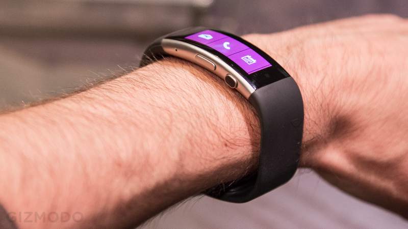 Illustration for article titled A Closer Look at the Microsoft Band 2: Definitely More Wearable, But Not Without Problems